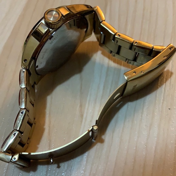 Fossil Men's Gold Coloured Watch - Adjustable Band (BATTERY NOT INCLUDED) - Picture 4 of 5